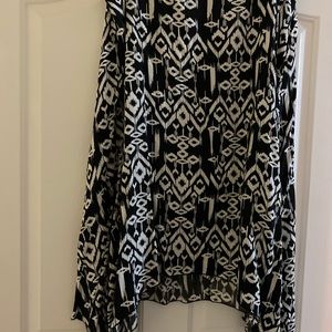 Black and cream skirt (high-low) . Size 2X